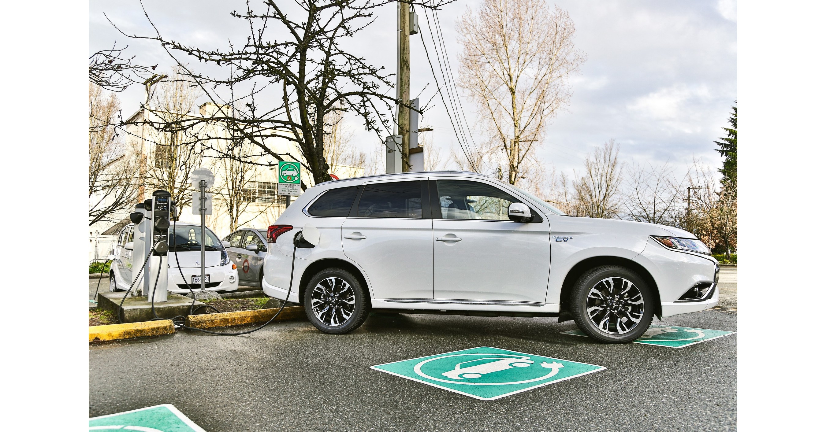 Canada's Top PlugIn Hybrid Manufacturer Announces PlugIn Incentive to