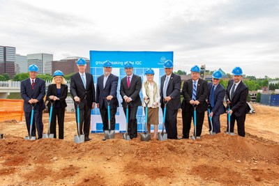 Prominent members from thyssenkrupp Elevator, the Atlanta Braves and the local Atlanta business community celebrate the groundbreaking of thyssenkrupp's Innovation and Qualification Center in Atlanta.