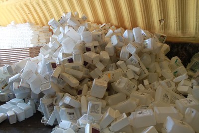 Contenants en plastique agricoles collects pour le recyclage (Groupe CNW/AgriRCUP)