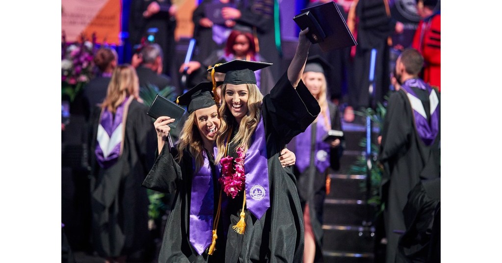 Grand Canyon University To Confer Largest Graduating Class In Its 70