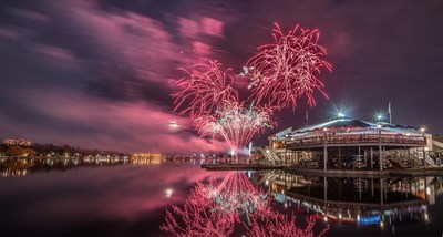Traditional Victoria Day Fireworks, Sunday, May 19 at 10:00pm Sharp over Dow's Lake.  VIP Tickets Available at www.tulipfestival.ca (CNW Group/Canadian Tulip Festival)