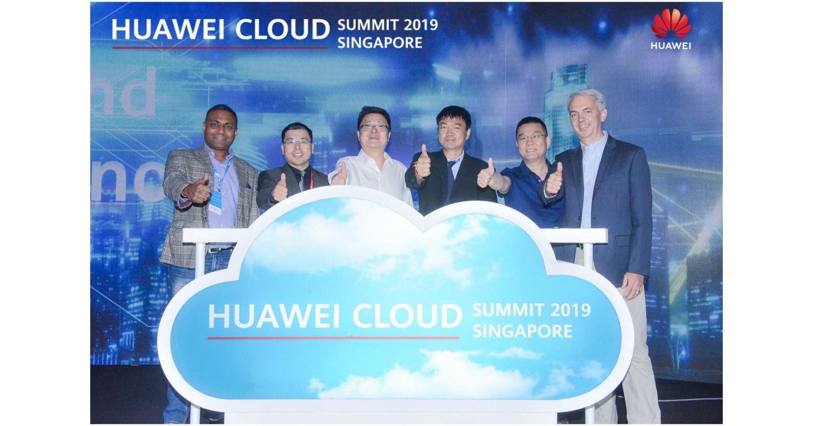 Huawei cloud. Huawei cloud meeting. Интеллектуальные предприятие Huawei cloud. Huawei cloud & ai Business Group.