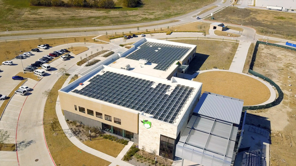 Sunfinity designed and installed a 471-panel, 160 kW solar system on the Fischer Family School of Life Skills on the Dallas-based My Possibilities campus.