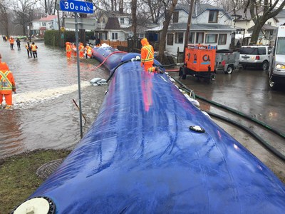 Mise  jour des inondations  Laval - Fermeture du pont de l'le Bigras (Groupe CNW/Ville de Laval)