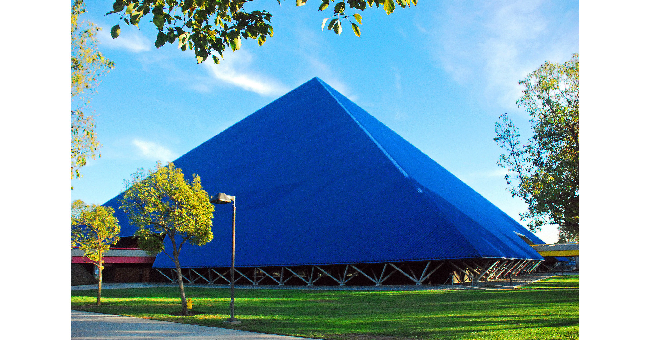 Valmont Coatings Wins Four Excellence in HotDip Galvanizing Awards