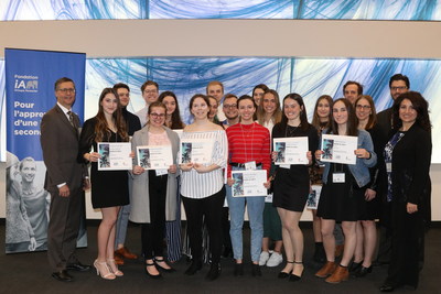 Cégep Limoilou scholarship recipients with Denis Ricard, President and Chief Executive Officer of iA Financial Group (CNW Group/Industrial Alliance Insurance and Financial Services Inc.)