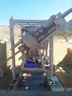 Photo 4 XY-1 Diamond Drill (CNW Group/Gratomic)