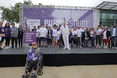 Alex Trebek stands with survivors at Pancreatic Cancer Action Network’s PurpleStride Los Angeles, the walk to end pancreatic cancer.