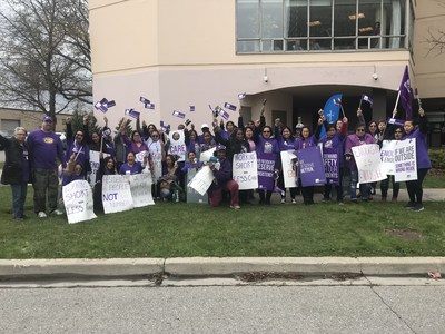 Almost 50 healthcare workers rallying at a Revera Leaside Retirement Home in Toronto (CNW Group/SEIU Healthcare)