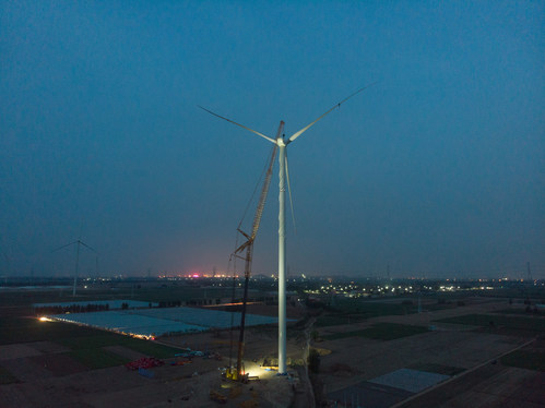 XCMG Sets New World Record as XCA1600 Installs Highest Impeller on Windfarm.