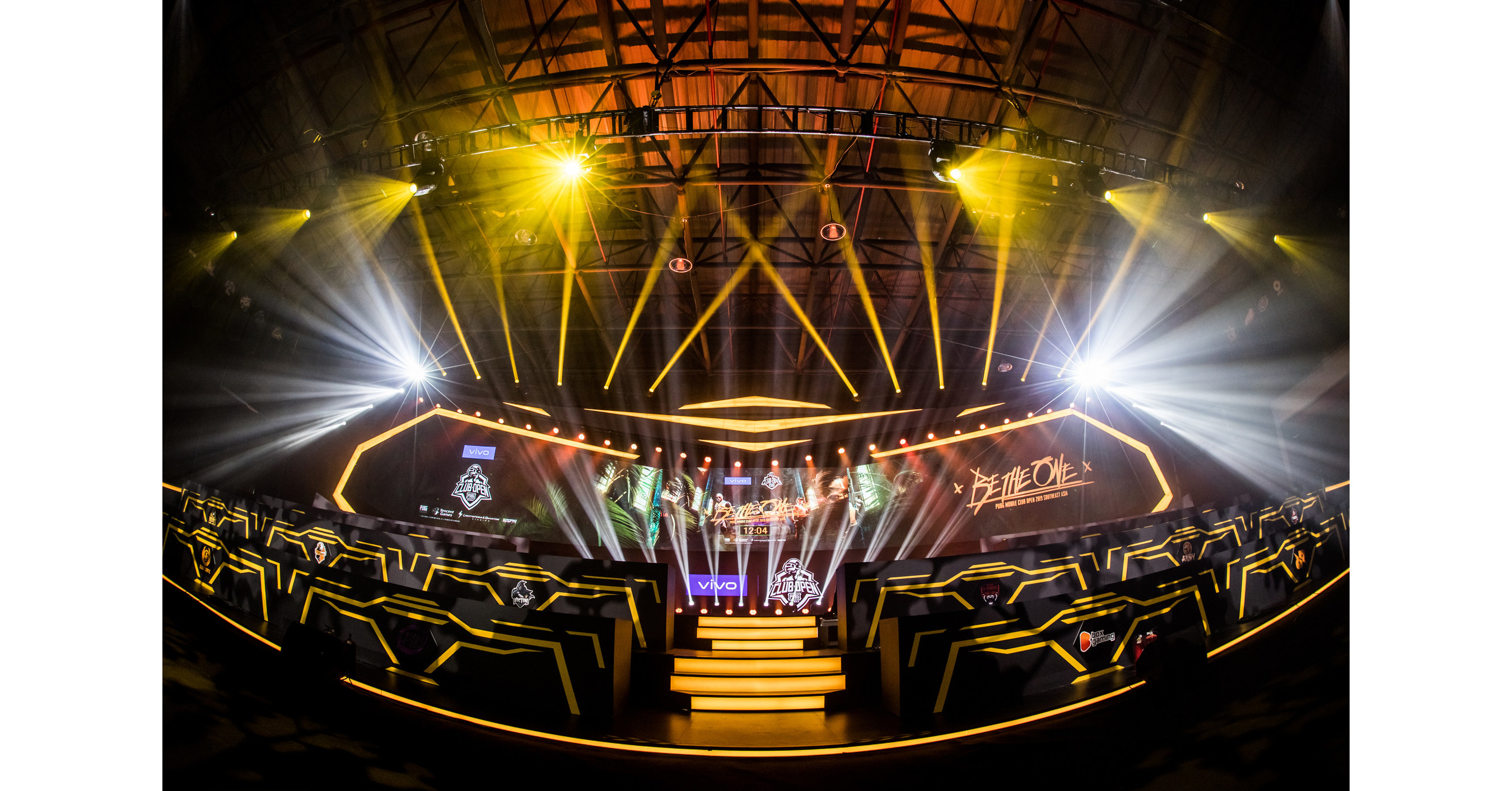 Vivo Empowers Gamers at PUBG MOBILE Club Open SEA League 2019 - 