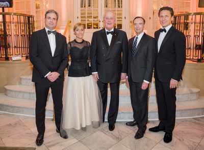 Marc Tremblay, Chairman of the Fondation du CHUM’s Board of Directors, Julie Chaurette, Fondation du CHUM President and CEO, the Right Honourable Brian Mulroney, Dr. Fabrice Brunet, CHUM President and CEO and Marc Mulroney, Honorary President and Chair of the organizing committee for the evening. (CNW Group/Fondation du CHUM)