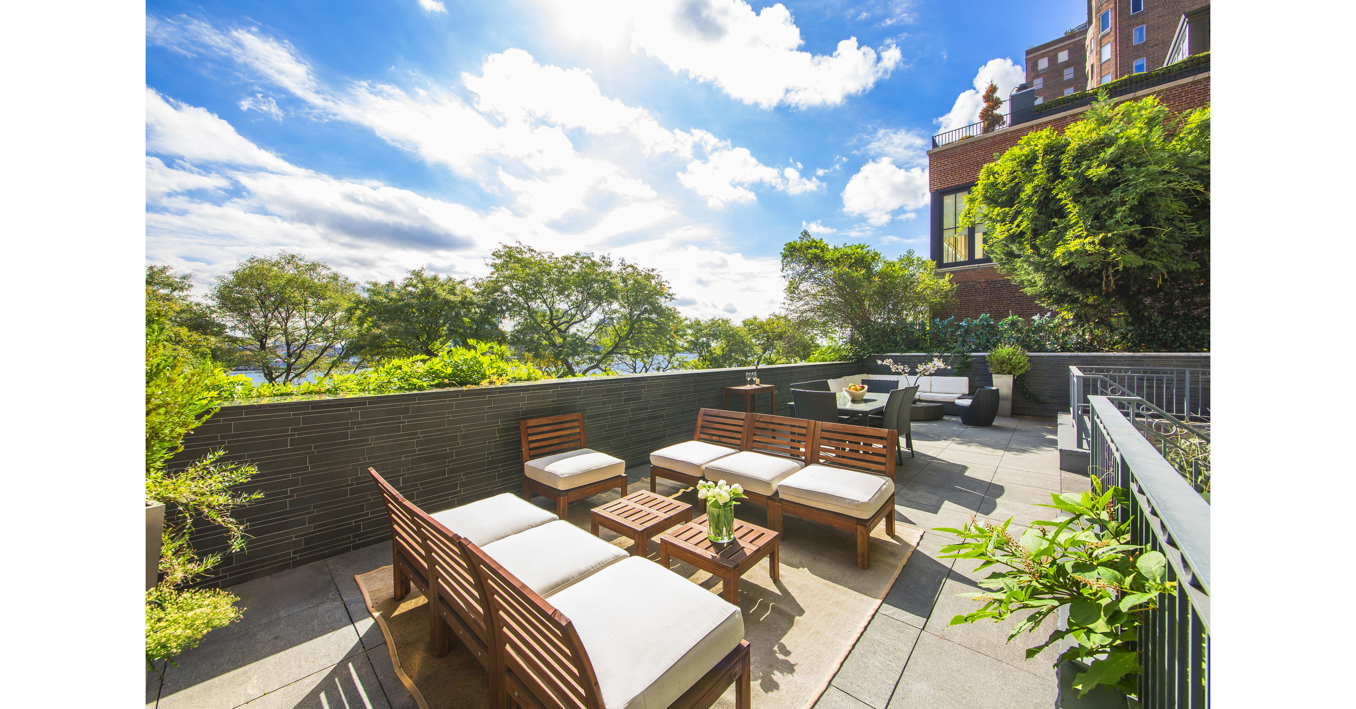 Once Asking 13 Million, Waterfront Condo in Midtown Manhattan Heads to Luxury Auction®