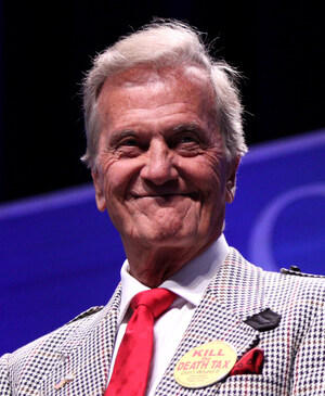 Pat Boone to Honor our Military and Veterans on Memorial Day