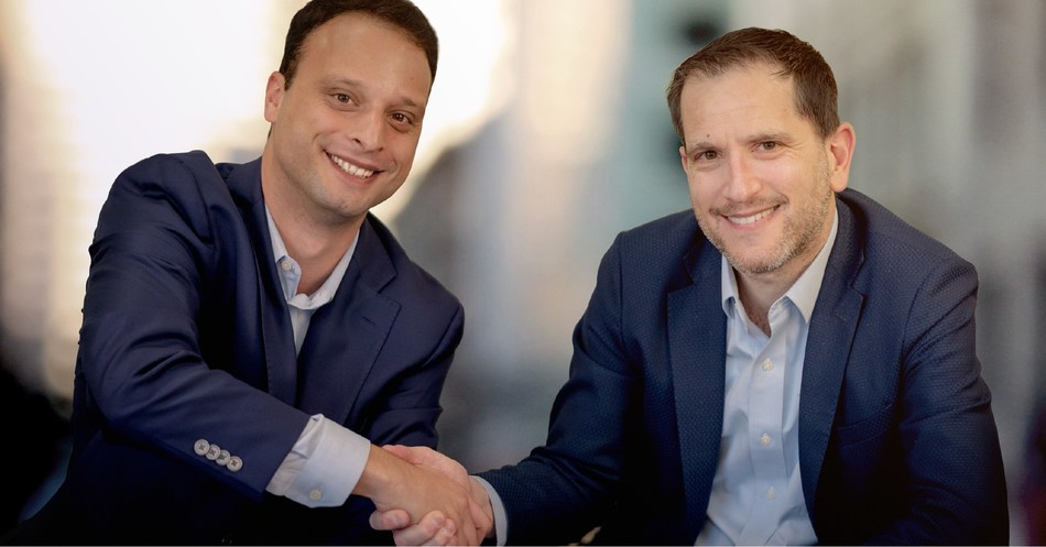 Periscope Data CEO and Co-Founder Harry Glaser (left) and Sisense CEO Amir Orad (right).