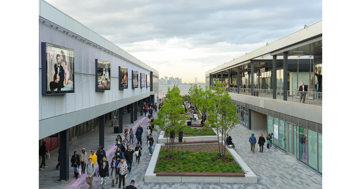 Empire Outlets New York's First And Only Outlet Center Offers A Modern Take On Discount Shopping