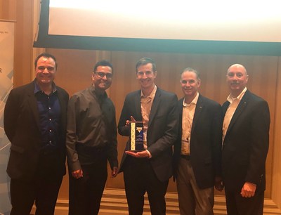 Vishay Presents Digi-Key with the Passive Catalog Distributor of the Year Award Vishay Presents Digi-Key with the Passive Catalog Distributor of the Year Award