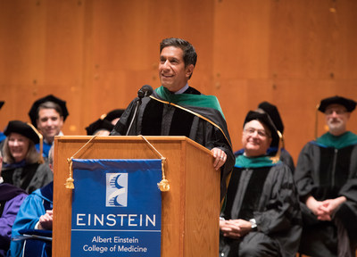 Dr. Sanjay Gupta addresses Einstein graduates