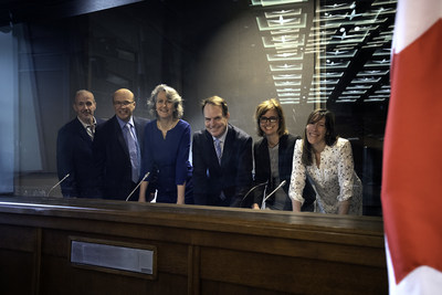 Steven MacKinnon is joined by Stéphan Déry and representatives from the Translation Bureau and the International Association of Conference Interpreters to celebrate the implementation of contracts for interpretation services. (CNW Group/Public Services and Procurement Canada)