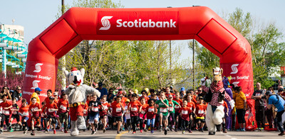 The 55th annual Scotiabank Calgary Marathon was a big success with over 9,000 people taking part and raising an estimated $600,000 for 78 local charities as part of the Scotiabank Charity Challenge.  Photo Credit: Dave Holland (CNW Group/Scotiabank)