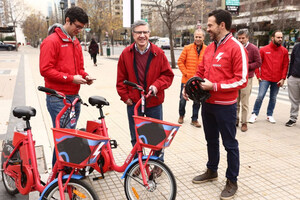 Mayor Joaquin Lavin awards Scoot a first-of-its-kind permit to operate ebikes in Santiago, Chile