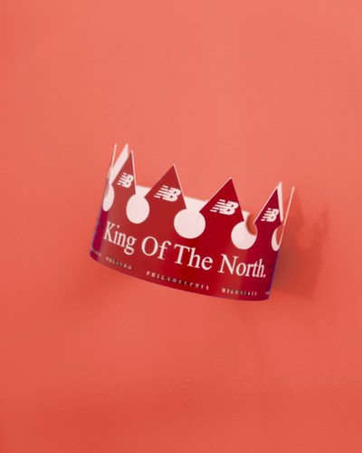 Ahead of Game 2 tipoff, Torontonians in select areas will have a chance to be dubbed with a New Balance branded “King of the North” crown. (CNW Group/New Balance)