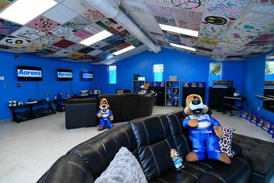 In May, Aaron’s and Progressive associates and Club officials revealed the new Keystone teen space in Decatur, now equipped with new technology, sectionals, tables and chairs, sound systems and fresh paint. Boys & Girls Clubs of America’s Keystone Program helps underserved teens ages 14-18 develop their character and leadership skills in hopes of helping them reach their potential and creating positive change in the community.