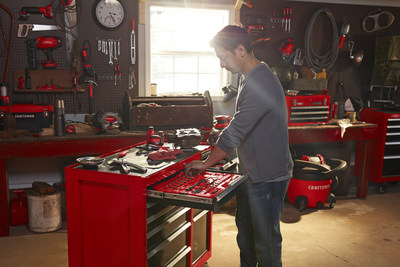 Lowe's Canada adds new Craftsman products to its selection, just in time for Father's Day (CNW Group/Lowe's Canada)