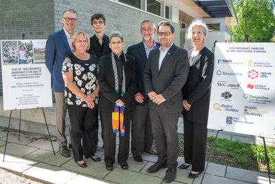 Phyllis Lambert, President and Founder of the FIM, marks the organization’s 1000th community housing unit in Montreal with its partners. (Photo: Jean-Sébastien Cossette) (CNW Group/Bâtir son quartier)