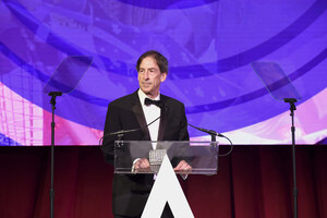 Steven Roberts, CEO and President of The Echo Design Group, Inc. Honored at 2019 Accessories Council ACE Awards