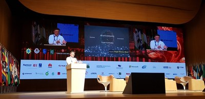Mr Chong Kok Keong, CEO of GeTS introducing the Single Window Mesh at the World Customs Organisation IT/TI Conference and Exhibition in Baku, Azerbaijan. Mr Chong Kok Keong, CEO of GeTS introducing the Single Window Mesh at the World Customs Organisation IT/TI Conference and Exhibition in Baku, Azerbaijan.