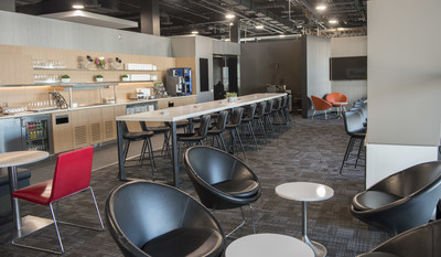 Air Canada Introduces Maple Leaf Lounge Express: Another Convenient Way to Work or Relax before Flying to the U.S. from Toronto Pearson (CNW Group/Air Canada)