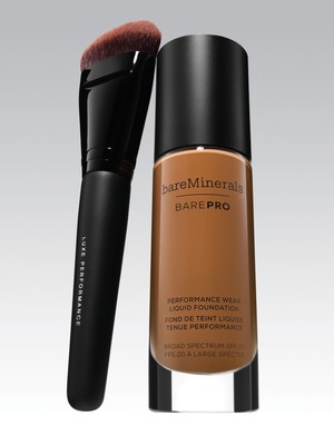 Naomi wears BAREPRO Performance Wear Liquid Foundation in Espresso