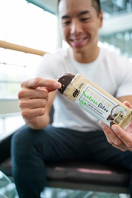 New Optimum Nutrition Nature Bites are delicious plant-based snack cakes that deliver 14 grams of complete protein perfect for an on-the-go, better-for-you treat.