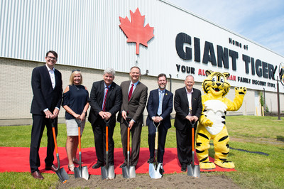 EVP & CFO Giant Tiger, Paul Wood; Gloucester-Southgate Councillor Diane Deans; Ottawa South MPP John Fraser; Ottawa South MP David McGuinty; Vice-Chairman of the Board of Directors for Giant Tiger Scott Reid; President & COO Giant Tiger Thomas Haig; Friendly, the Giant Tiger (CNW Group/Giant Tiger Stores Limited)