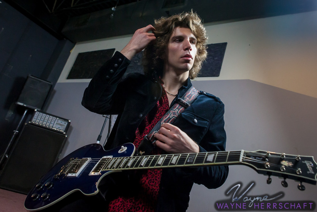 Jesse Kinch Spans The Globe With Emotionally Charged Rock