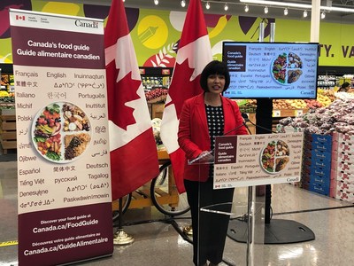 Le 24 juin,  Brampton, en Ontario, la ministre de la Sant, Ginette Petitpas Taylor, a annonc que le Guide alimentaire canadien en bref est maintenant offert dans de nouvelles langues. (Groupe CNW/Sant Canada)
