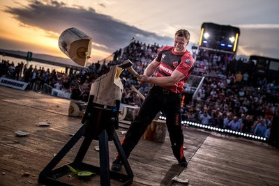 Stirling Hart is the defending 2018 STIHL TIMBERSPORTS Canadian Champions Trophy winner. Here, Hart competes during the 2018 STIHL TIMBERSPORTS World Champions Trophy in the single buck and standing block chop disciplines. (CNW Group/STIHL TIMBERSPORTS)