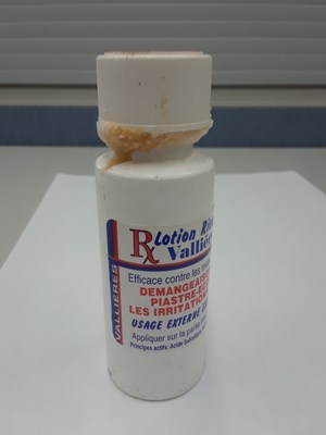 Rx Lotion Rien N’était Valliéres (white bottle) (CNW Group/Health Canada)