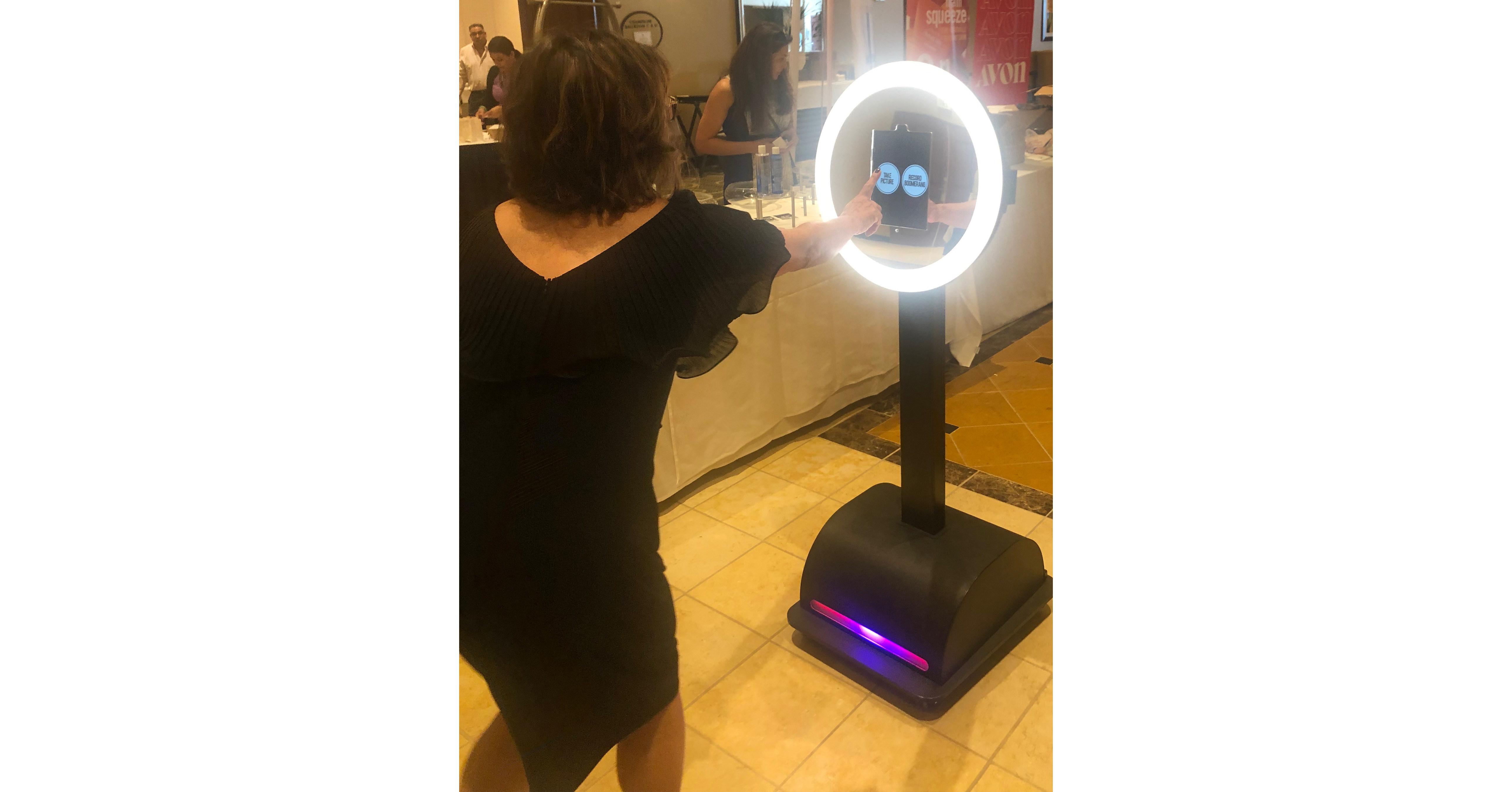 Viral Booth Announces New Roaming Photo Booth on Wheels