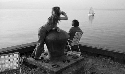 La mer à boire, Rimouski, 1981. BAnQ Rimouski, fonds Michel Dompierre. Photographe : Michel Dompierre. (Groupe CNW/Bibliothèque et Archives nationales du Québec) La mer à boire, Rimouski, 1981. BAnQ Rimouski, fonds Michel Dompierre. Photographe : Michel Dompierre. (Groupe CNW/Bibliothèque et Archives nationales du Québec)