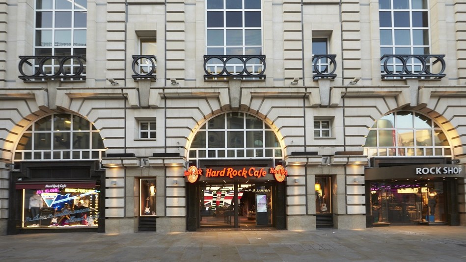 Hard Rock International Opens The Doors Of Flagship Cafe in The Iconic