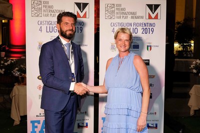 Ennio Troiano, HR Director Menarini Corporate, and the champion Svetlana Khorkina. (PRNewsfoto/Menarini I.F.R.) Ennio Troiano, HR Director Menarini Corporate, and the champion Svetlana Khorkina. (PRNewsfoto/Menarini I.F.R.)