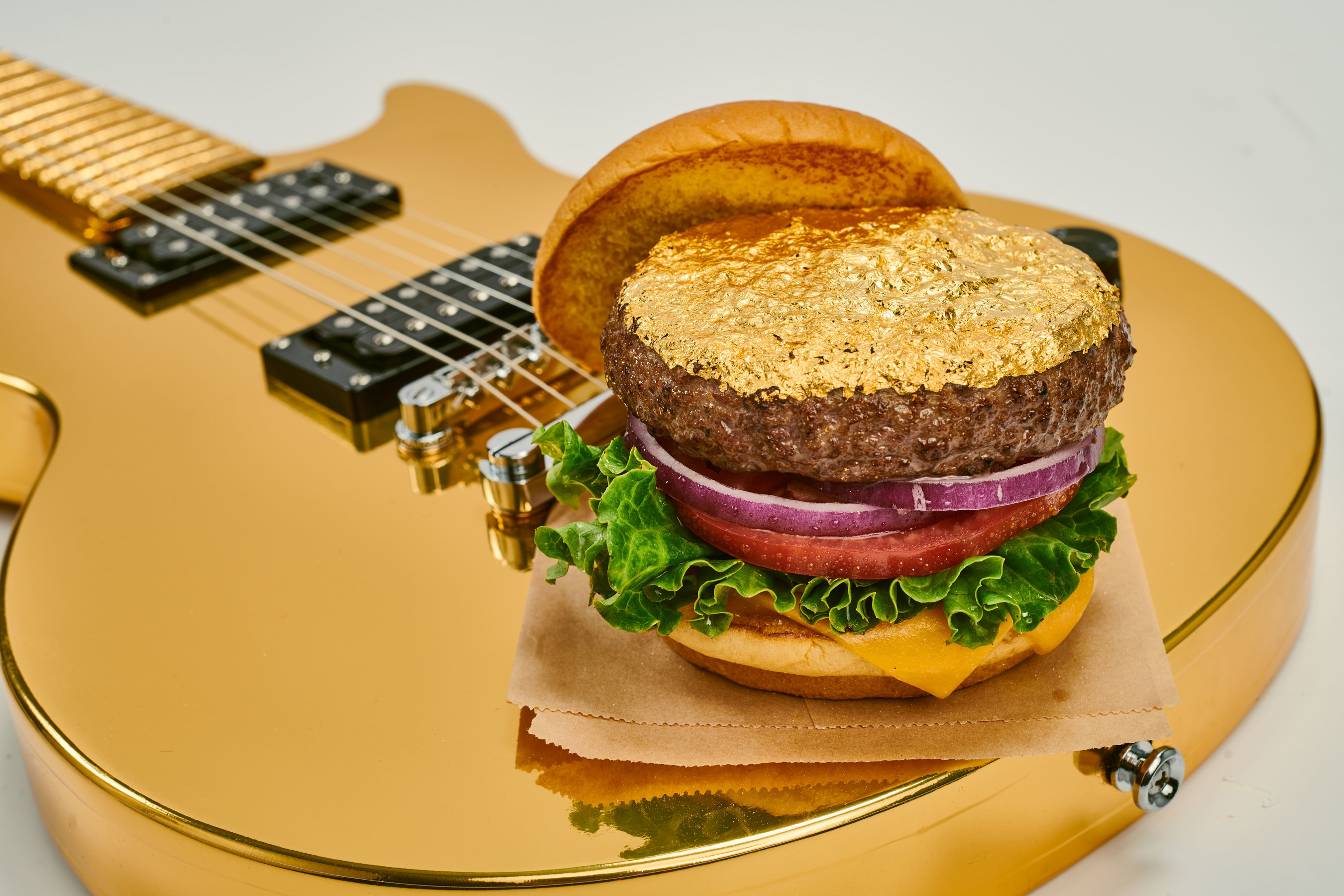 Hard Rock Cafe Introduces World S First 24 Karat Gold Leaf Steak Burger With A Portion Of Sales To Support Action Against Hunger