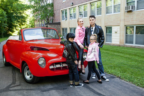 HalloweenCostumes.com