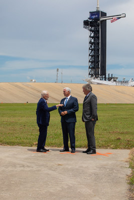 Vice President Mike Pence celebrates the 50th anniversary of the Apollo 11 Moon landing with Apollo 11 Lunar Module Pilot Buzz Aldrin (left) and Rick Armstrong (right), son of Apollo 11 Commander Neil Armstrong, during a visit to Launch Complex 39A at NASA’s Kennedy Space Center in Florida on July 20, 2019.  Credits: NASA/Kim Shiflett