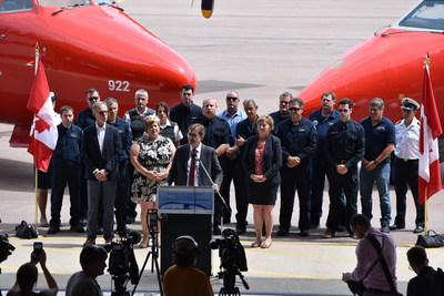 Minister Wilkinson meets with North Atlantic right whale protection partners during visit to Moncton (CNW Group/Fisheries and Oceans (DFO) Canada)