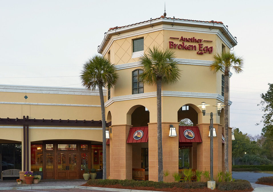 Another Broken Egg Cafe® Opens Strong in Orlando, Fla.