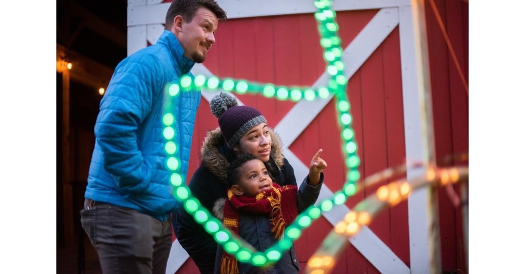 Reynolds John Deere Fishers Indiana Christmas Lights Shelly Lighting