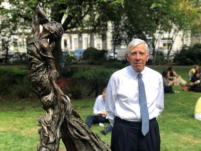 Jack Straw, International Ambassador for Justice for Lai Dai Han and former UK Foreign Secretary, attended the unveiling of the 'Mother and Child' sculpture to the public.